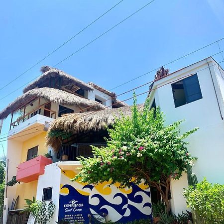 Brisas de Zicatela Experiencia Surf Campホステル エクステリア 写真