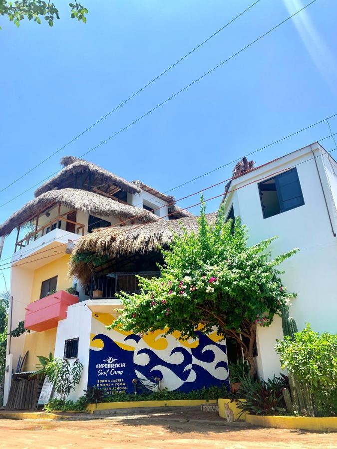 Brisas de Zicatela Experiencia Surf Campホステル エクステリア 写真