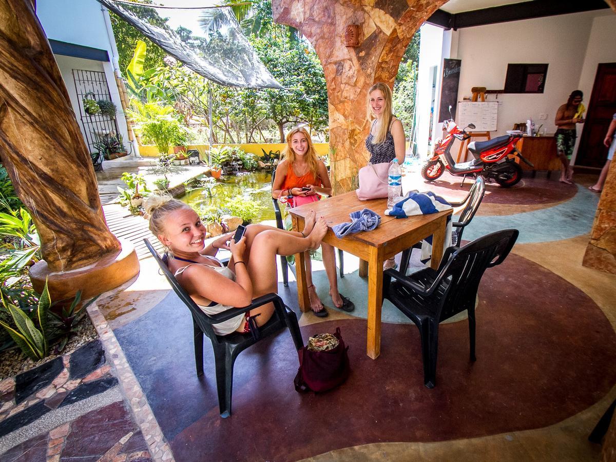 Brisas de Zicatela Experiencia Surf Campホステル エクステリア 写真