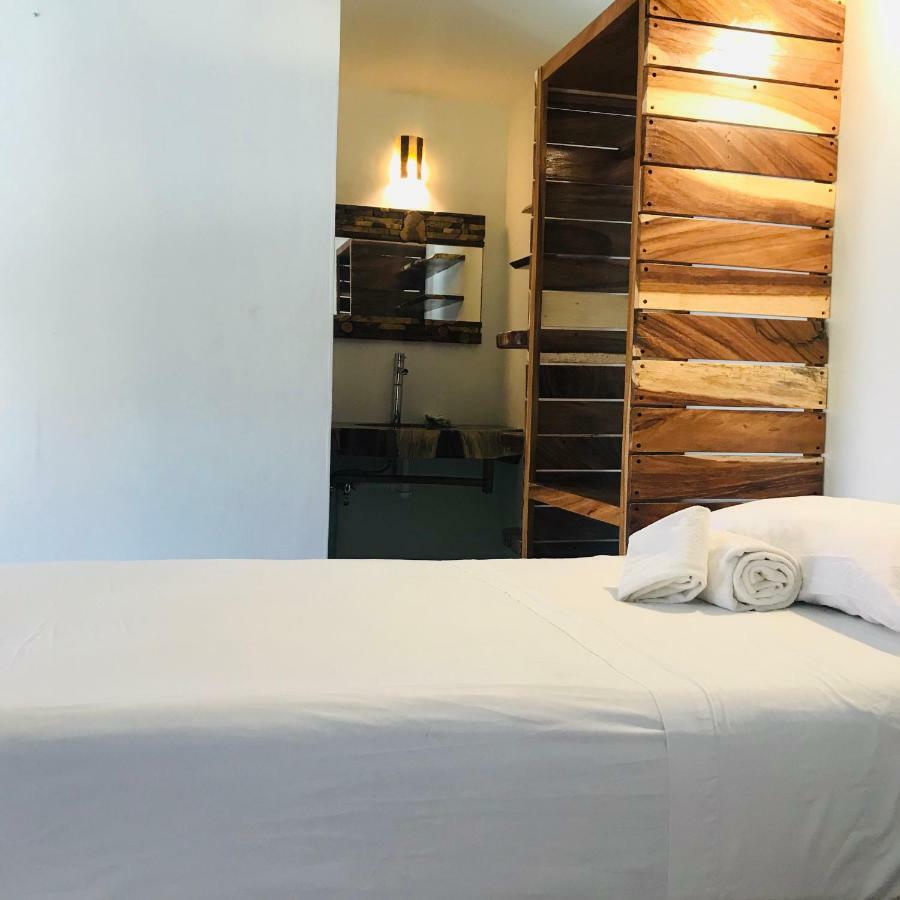Brisas de Zicatela Experiencia Surf Campホステル エクステリア 写真