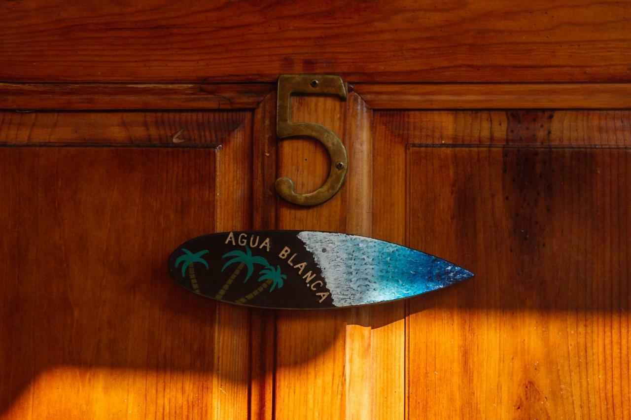 Brisas de Zicatela Experiencia Surf Campホステル エクステリア 写真