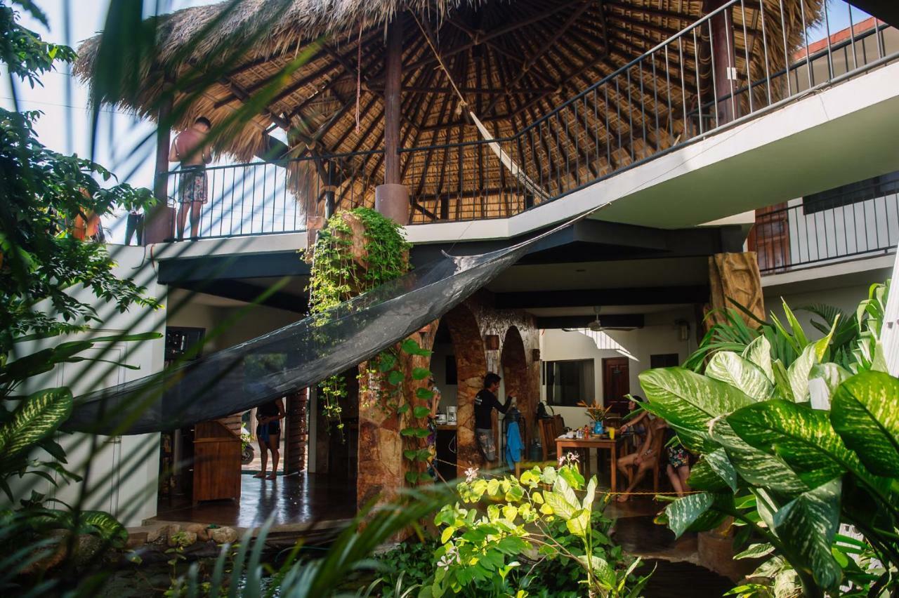 Brisas de Zicatela Experiencia Surf Campホステル エクステリア 写真